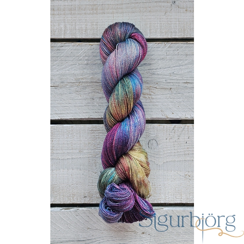 Vatnsnes silk lace - Fjaðrafok