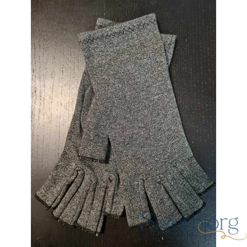 Gigtarhanskar Gráir - Large