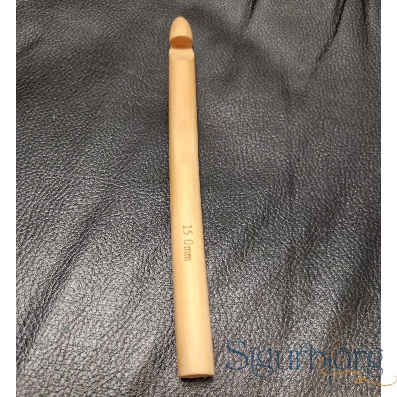 Heklunál, tré 15mm.